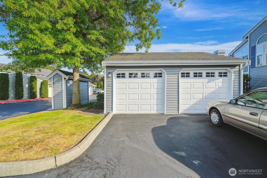 5813 S 238th CT #F2, Kent, WA - View 4