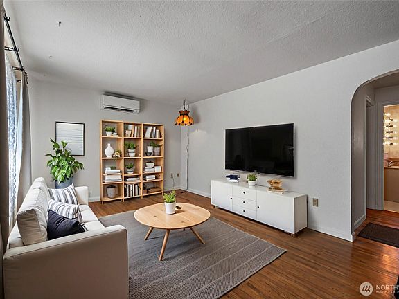 2nd image of 4507 72nd Street E