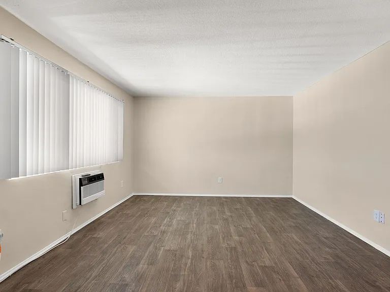 Waldorf Apartments- Riverside, CA — Photo 61
