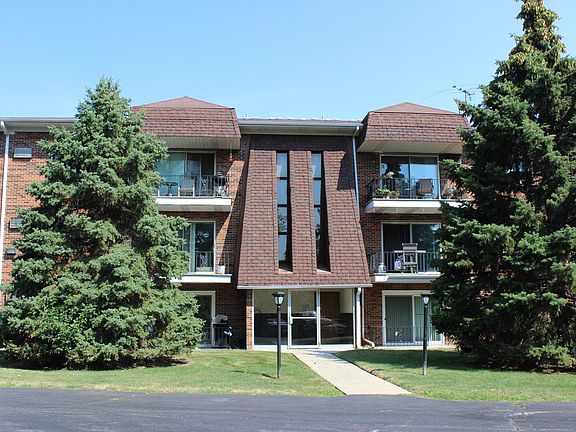 5th image of 5701 W 129th St APT 1B