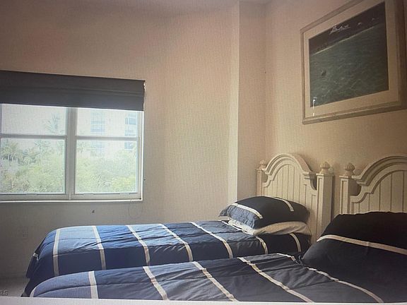 4th image of 4137 Bay Beach Ln #323