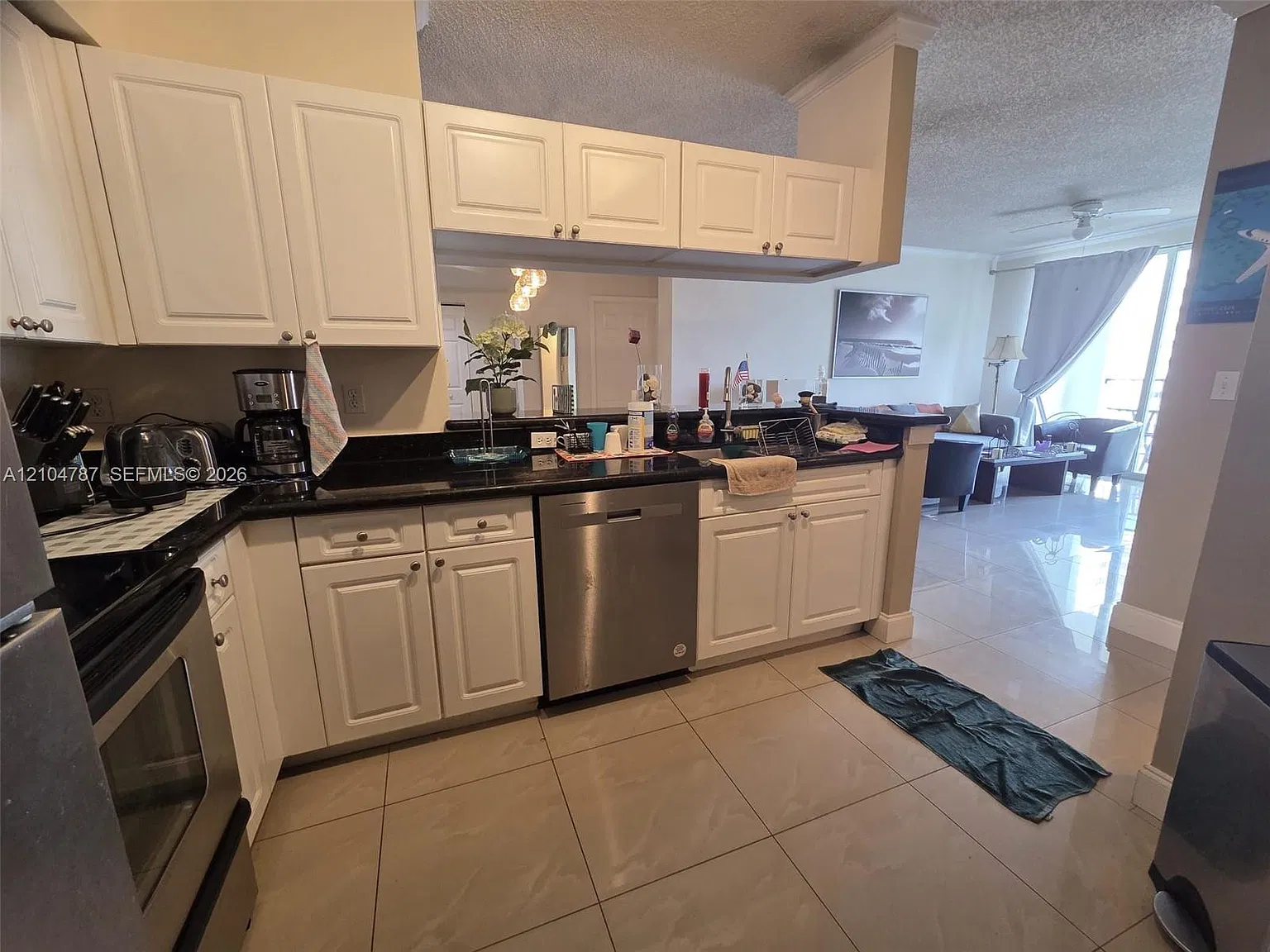 Porto Bellagio Condo — Photo 3