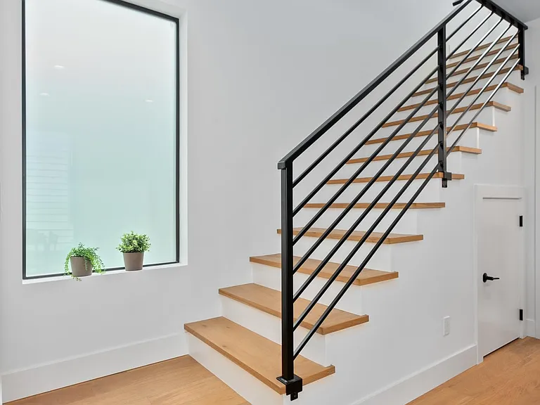 1775B SW Cambridge St — Photo 10