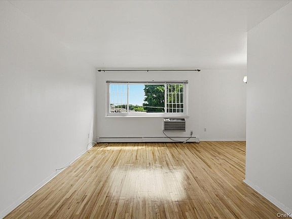 2nd image of 900 Midland Avenue #2D