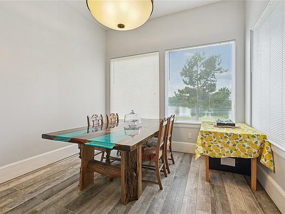 5th image of 12640 Emerald Ct