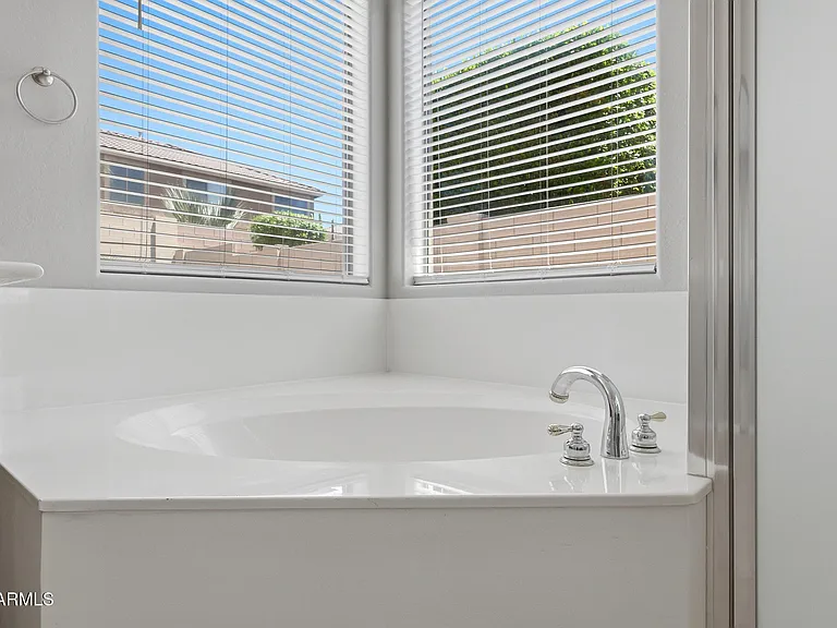 2418 W Red Range Way — Photo 29