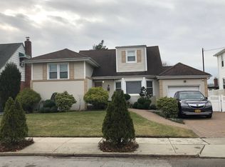 246 Brown St, Valley Stream, NY 11580