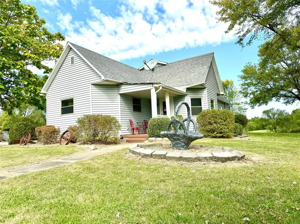 209 E Clow St, Ewing, MO 63440