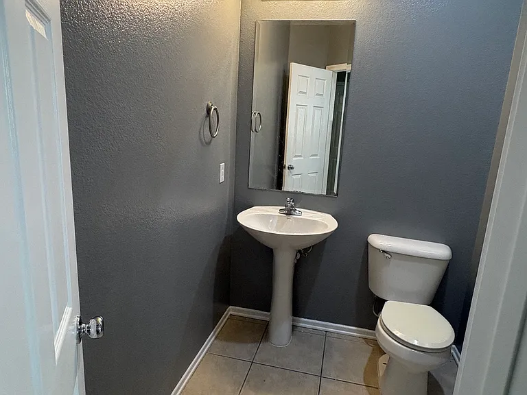 29187 Woodbine Ln — Photo 9