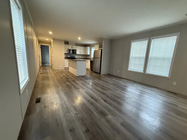 4418 Daisy Ln, Traverse City, MI 49685