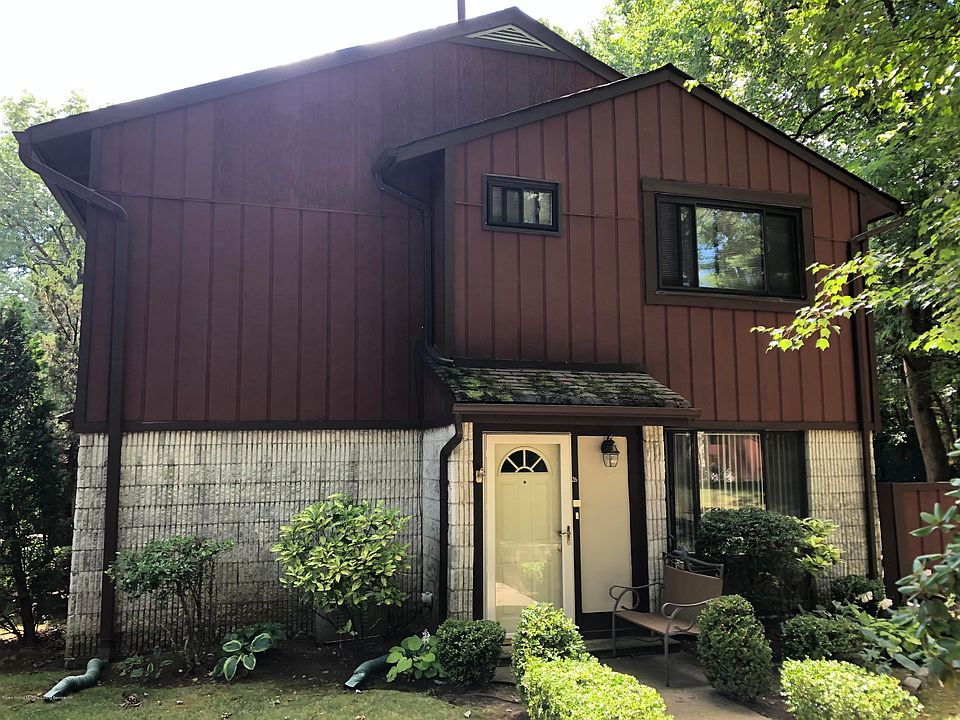 1st image of 26 Stone Ln #136