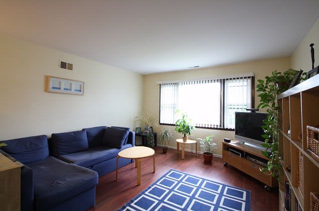 2nd image of 8 Division St