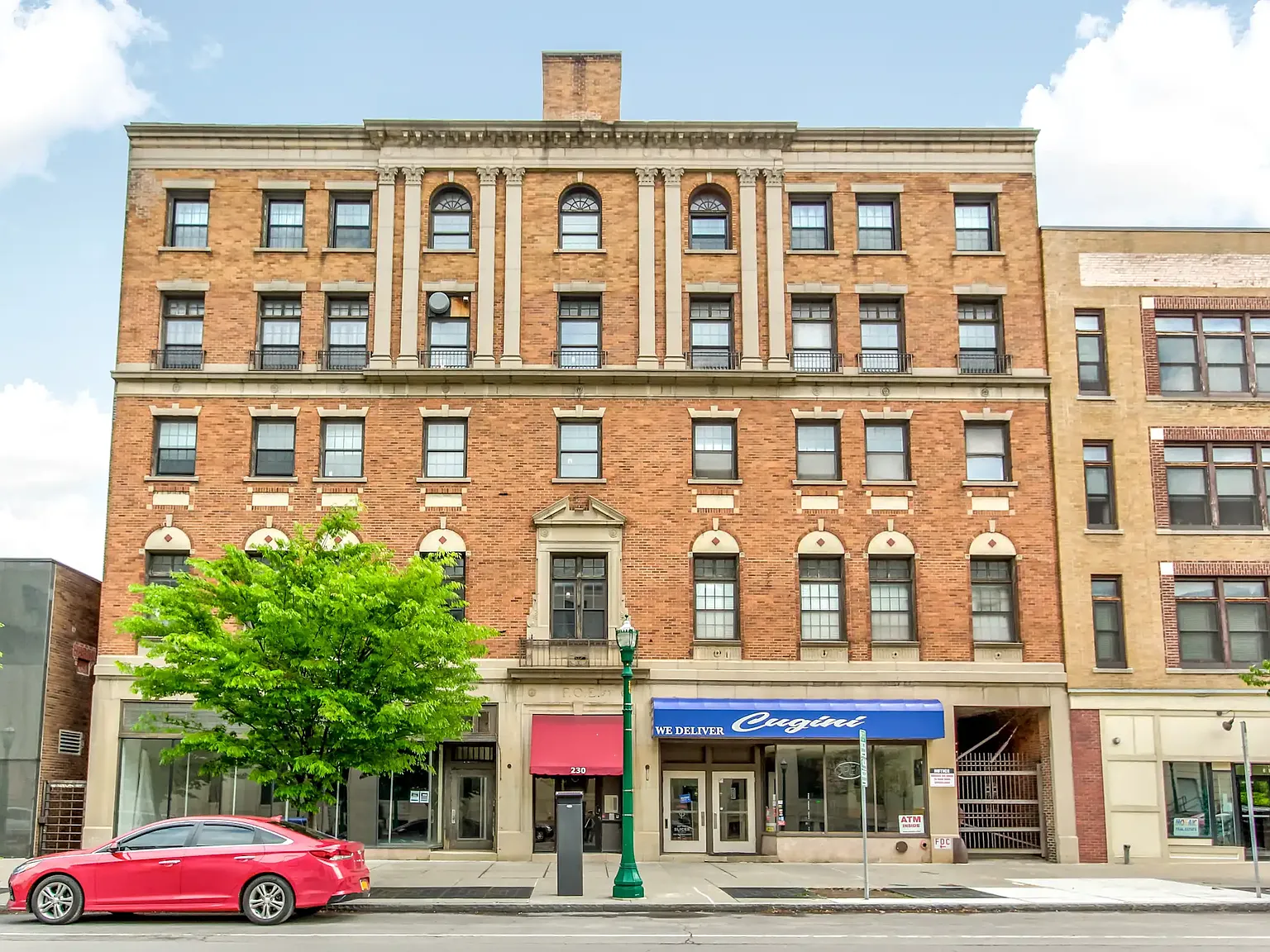 Clinton Square Suites — Photo 1