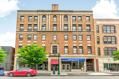 Clinton Square Suites Photo 1