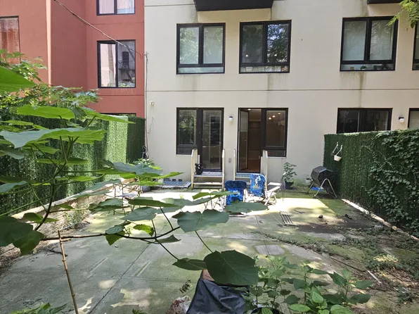 62 East 21st Street image 1 of 7