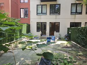 62 E 21st St, Brooklyn, NY