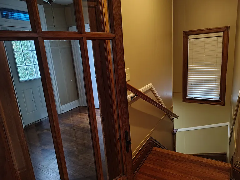 542 S 26th Ave — Photo 3