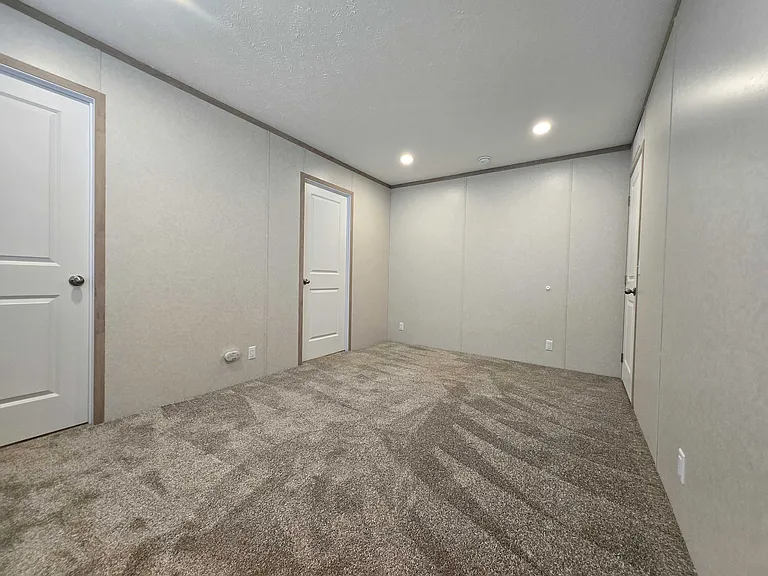 29800 Guilford Cir #288 — Photo 9