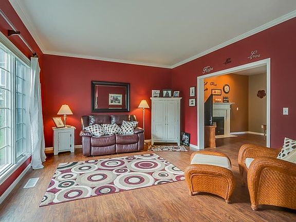 4th image of 54657 Oak Leaf Ct