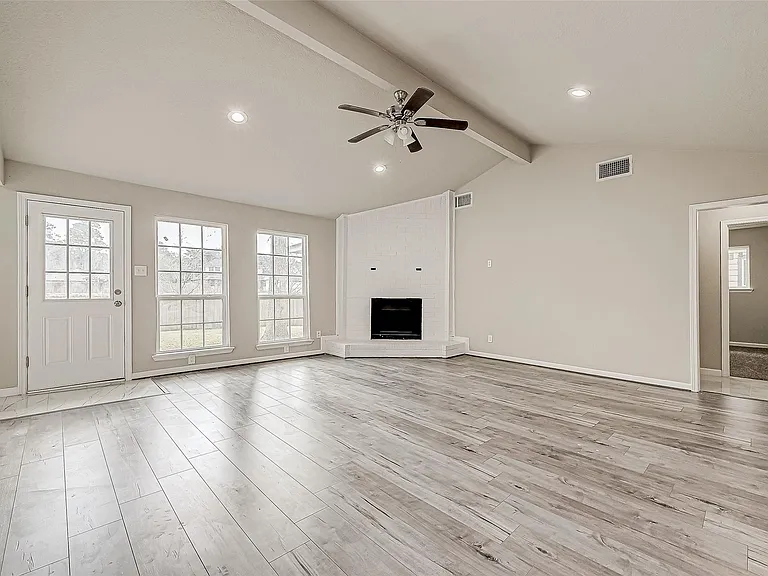 635 Tarpaulin Way — Photo 7