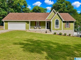 712 Center Point Rd, Sylacauga, AL 35151
