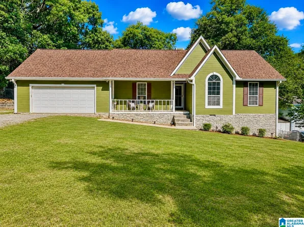 712 Center Point Rd, Sylacauga, AL 35151