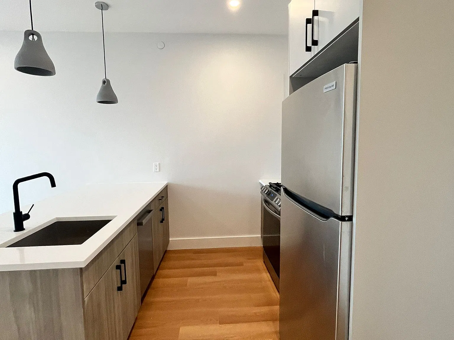 1 bed, 650 sqft, $2,375 — Photo 2