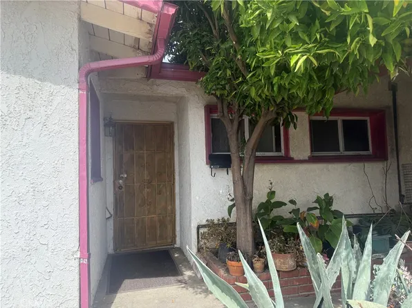 821 S Euclid St, La Habra, CA 90631