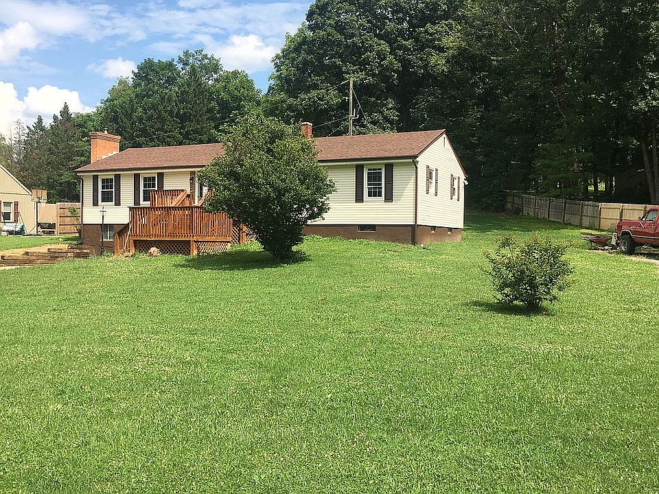 1st image of 3520 Chaparral Dr