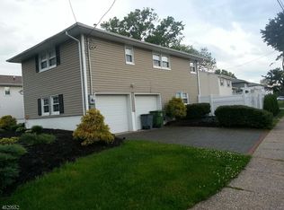 2300 Oldgrove Rd, Linden, NJ 07036