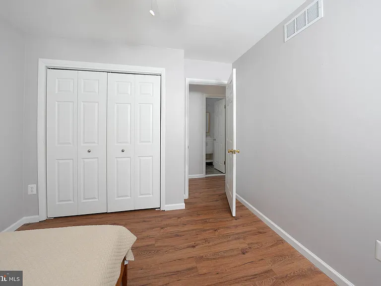 1025 Commanders Way N — Photo 23
