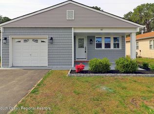 87 San Carlos St, Toms River, NJ 08757