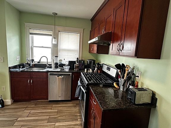 4th image of 100 Colby Rd #100