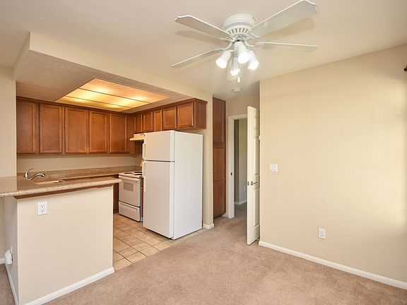 4th image of 432 Edgehill Ln Unit 155