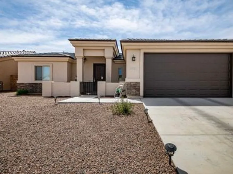 3680 Richie Dr — Photo 2