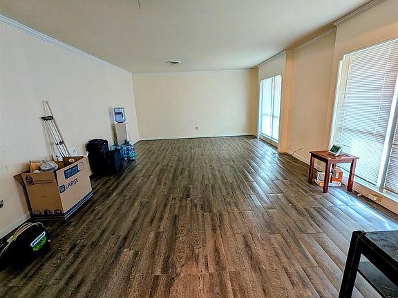 5th image of 2403 W 40th Ave