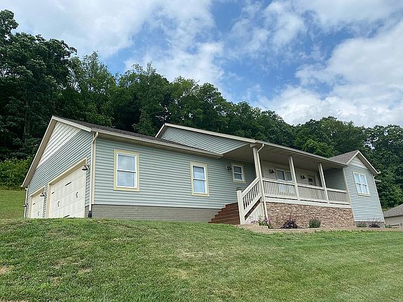 2nd image of 590 Eric Dr
