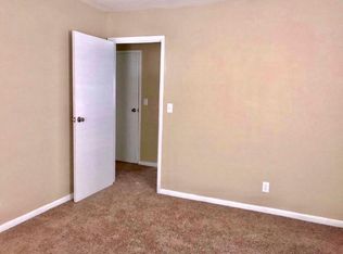 2202 Champagne Dr APT B, Albany, GA 31707