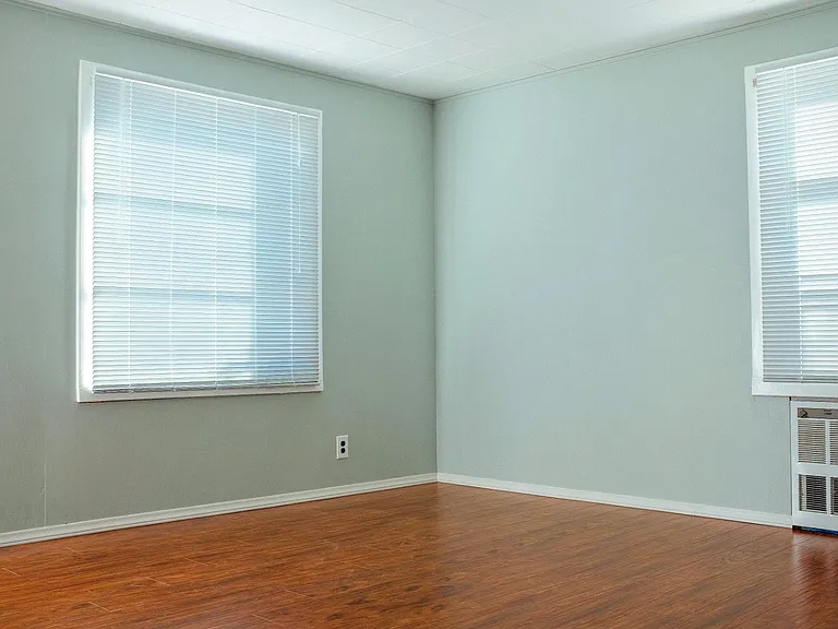 1406 E Alder St — Photo 3