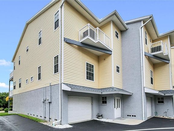 2nd image of 19803 Gulf Blvd APT 402