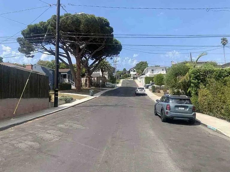 839 Penn St — Photo 15