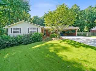 1952 Briarwood Dr, Gainesville, GA 30501