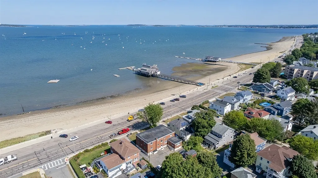 Building Photo - 623 Quincy Shore Dr #6