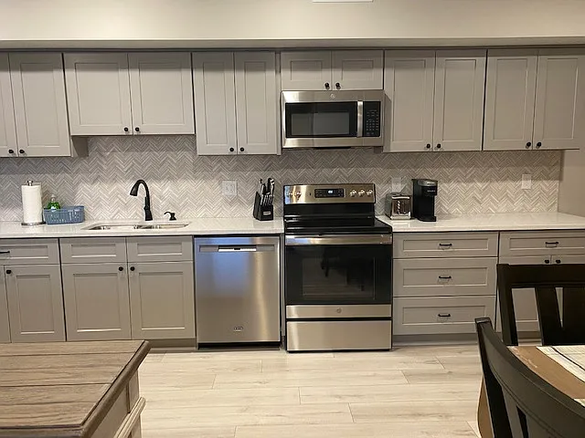 101 N Commercial St #2 — Photo 5