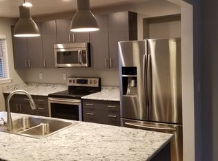 422 Lotis Way APT 1, Brownsboro Village, KY 40207