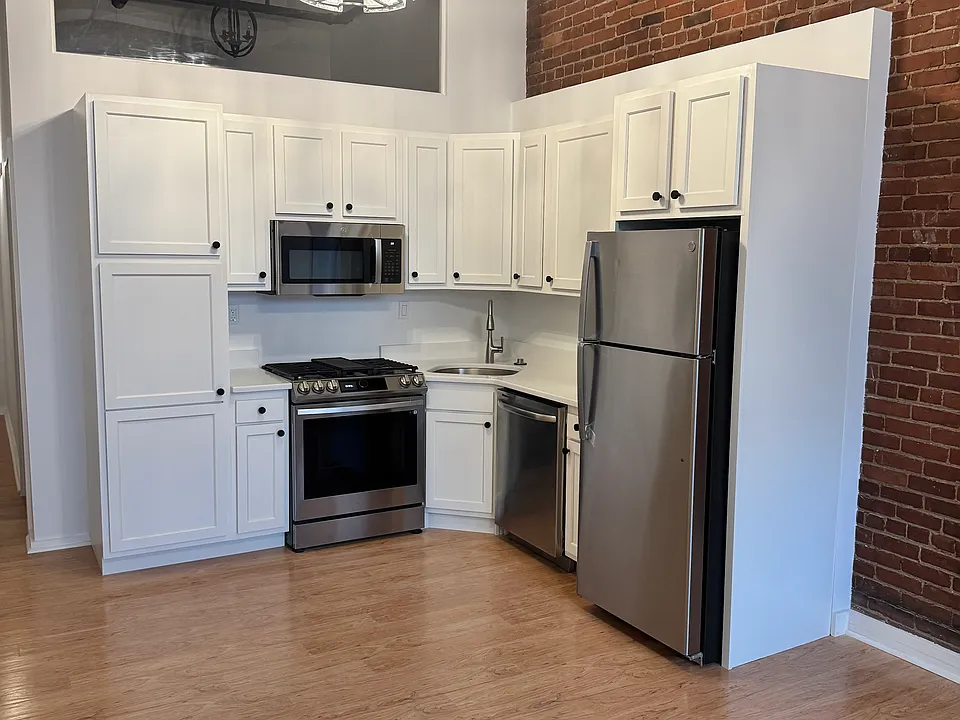 254 Friend St #1