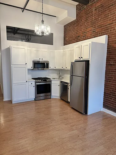252 Friend St #1A Photo 1