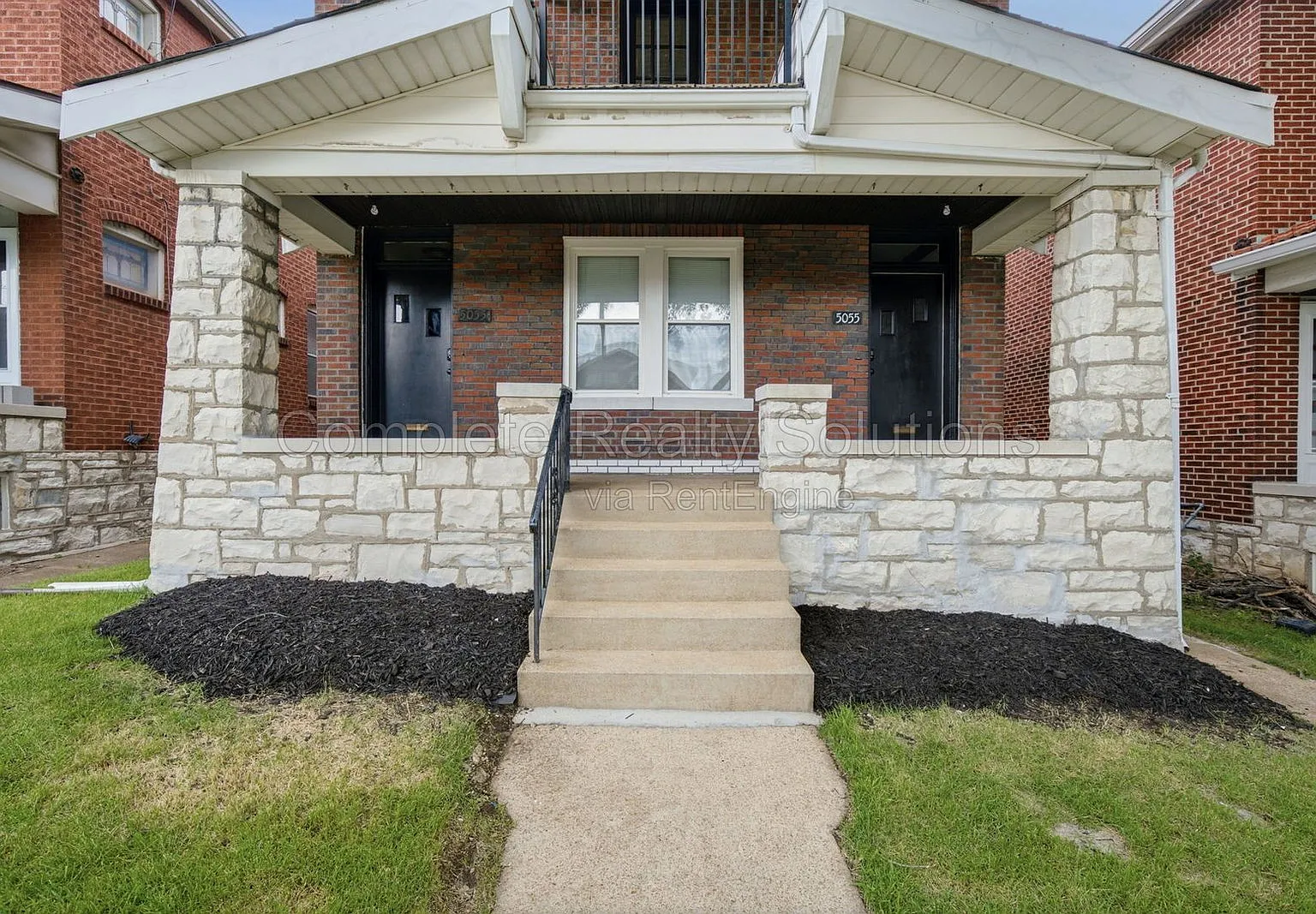 3 bed, 1.0 bath, 1104 sqft, $2,000 — Photo 1