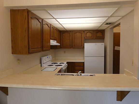 2nd image of 2350 1st Street A Dr APT 5