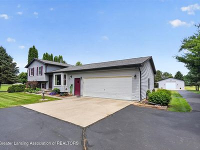 2413 S Waverly Rd, Eaton Rapids, MI, 48827
